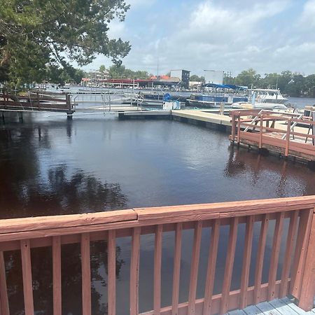 Good Times Motel And Marina Steinhatchee Bagian luar foto