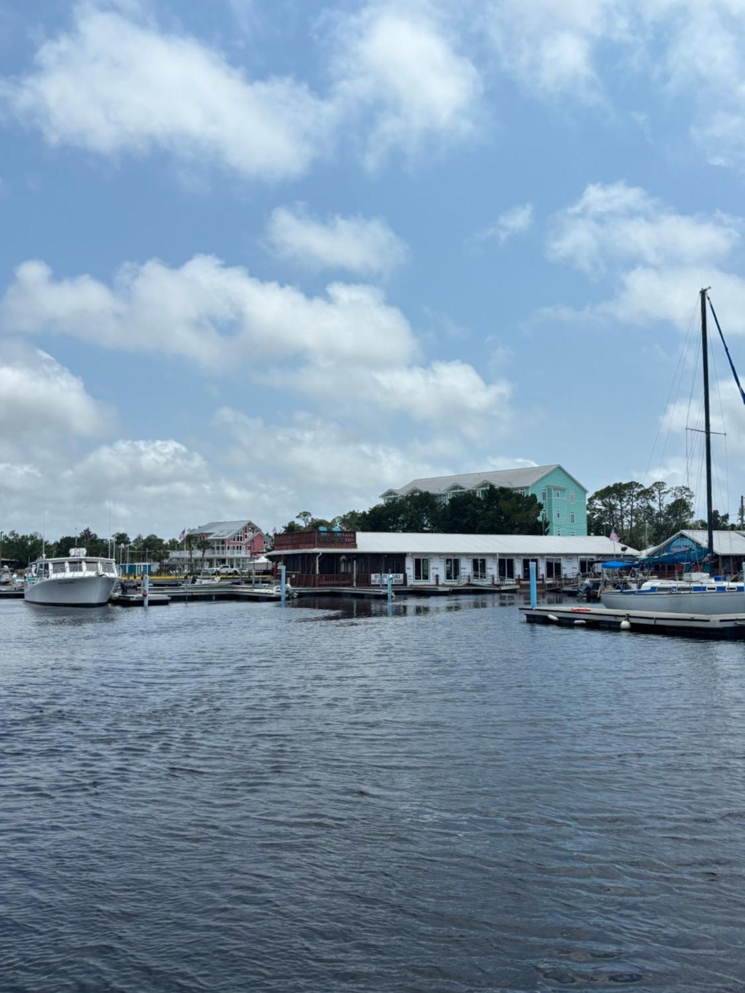 Good Times Motel And Marina Steinhatchee Bagian luar foto